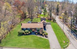 2 Aura Drive, Valley Cottage, NY 10989