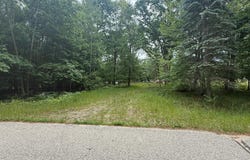 1013 Madrid Lane, Weidman, MI 48893
