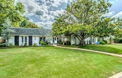 3208 Lamp Post Lane, Oklahoma City, OK 73120-8940