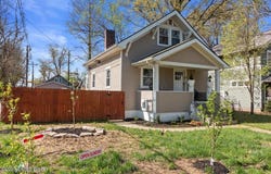 8 Hill Top Ct, Louisville, KY 40214