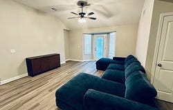 21003 E 8th Street S, Independence, MO 64056