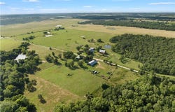 1029 NE 100th Lane, Sheldon, MO 64759