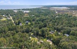 6190 N Railroad Avenue, Bay Saint Louis, MS 39520