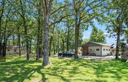 405 Lake Road 3 E, Grove, OK 74344