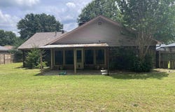 13 Bernard, Conway, AR 72032