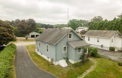 630 Vauxhall St Extension, Waterford, CT 06385