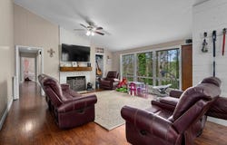 18 MEADOWVIEW Dr, Jasper, AL 35501
