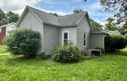 627 W Cherry Street, Nevada, MO 64772
