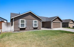 6415 Three Rivers Drive, Pasco, WA 99301