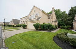 16 BUCKINGHAM Place, CHERRY HILL, NJ 08003