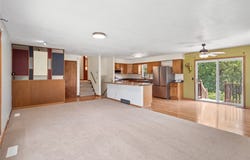 1256 Illinois Drive, Knoxville, IA 50138