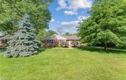 923 Hillcrest Avenue SW, North Canton, OH 44720