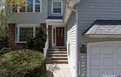 9 Howd Avenue, Branford, CT 06405