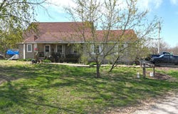 828 Burnett Road, Seymour, MO 65746