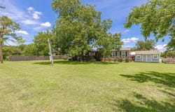 201 W Bivar Avenue, De Leon, TX 76444
