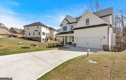 10 Ashwood, Cartersville, GA 30120