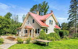5716 Lakewood Rd, Duluth, MN 55804