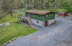 103 Ash Lane, Greentown, PA 18426