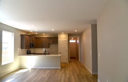 855 OAKLEAF WAY, Silverton, OR 97381