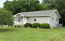 1003 S Ridgeway Street, Caney, KS 67333