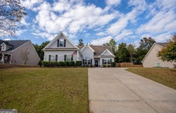 5641 Wooded Valley, Flowery Branch, GA 30542