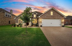 912 Cumberland Street, McGregor, TX 76657