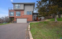 1001 W 6th St, Duluth, MN 55806
