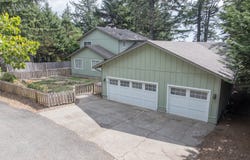 216 NE 56TH St, Newport, OR 97365