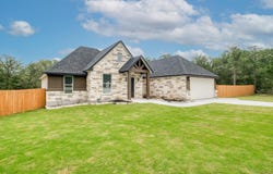 116 Pine Point Cv, Elgin, TX 78621