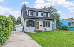 1566 Grotto Street N, Saint Paul, MN 55117