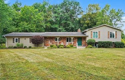 1492 W Bluegrass Road, Mt Pleasant, MI 48858