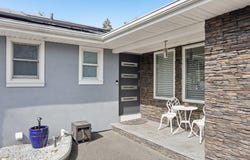 11 Mid Place, Bohemia, NY 11716