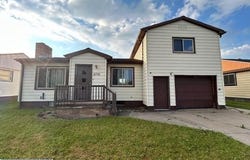 8776 Merritt Pl, Mountain Iron, MN 55768
