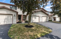 6 Canterbury Court, Perinton, NY 14450