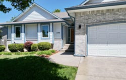 1106 E SOUTHCREST CIR, Derby, KS 67037