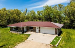 272 St Hwy 335, Big Horn, WY 82833