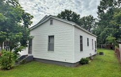 206 W 17TH Street, Metropolis, IL 62960