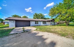 309 E Obuch Street, Valley View, TX 76272