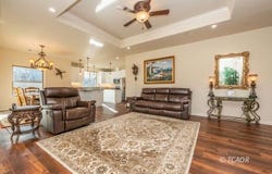 220 Fairway Dr, Weaverville, CA 96093