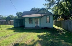 906 S Lincoln Ave, Chanute, KS 66720