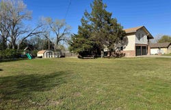 616 Idlewild Dr, Hutchinson, KS 67502
