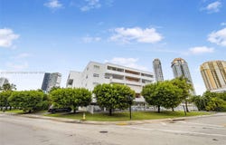 18001 N Bay Rd, Sunny Isles Beach, FL 33160