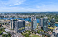 3727 S Hood AVE, Portland, OR 97239