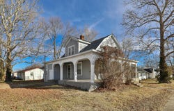 259 E Jefferson Street, Marshfield, MO 65706