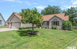 3029 Springwood Drive, Springfield, IL 62712