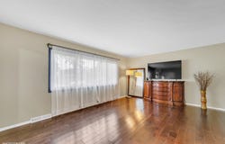 445 Kinkaid Court, Des Plaines, IL 60016