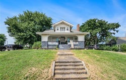 201 E Main Street, Savannah, MO 64485