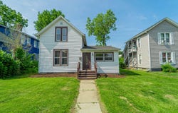 305 Indiana Avenue, Valparaiso, IN 46383