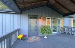 131 Baltzley Valley Road NE, New Philadelphia, OH 44663