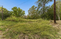 8 RIVER OAK DR, Seguin, TX 78155